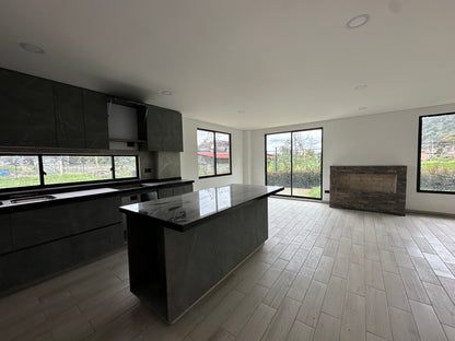 Hermosas Casas en Cota de 155 Mts2 - Garaje doble y excelentes zonas verdes !!
