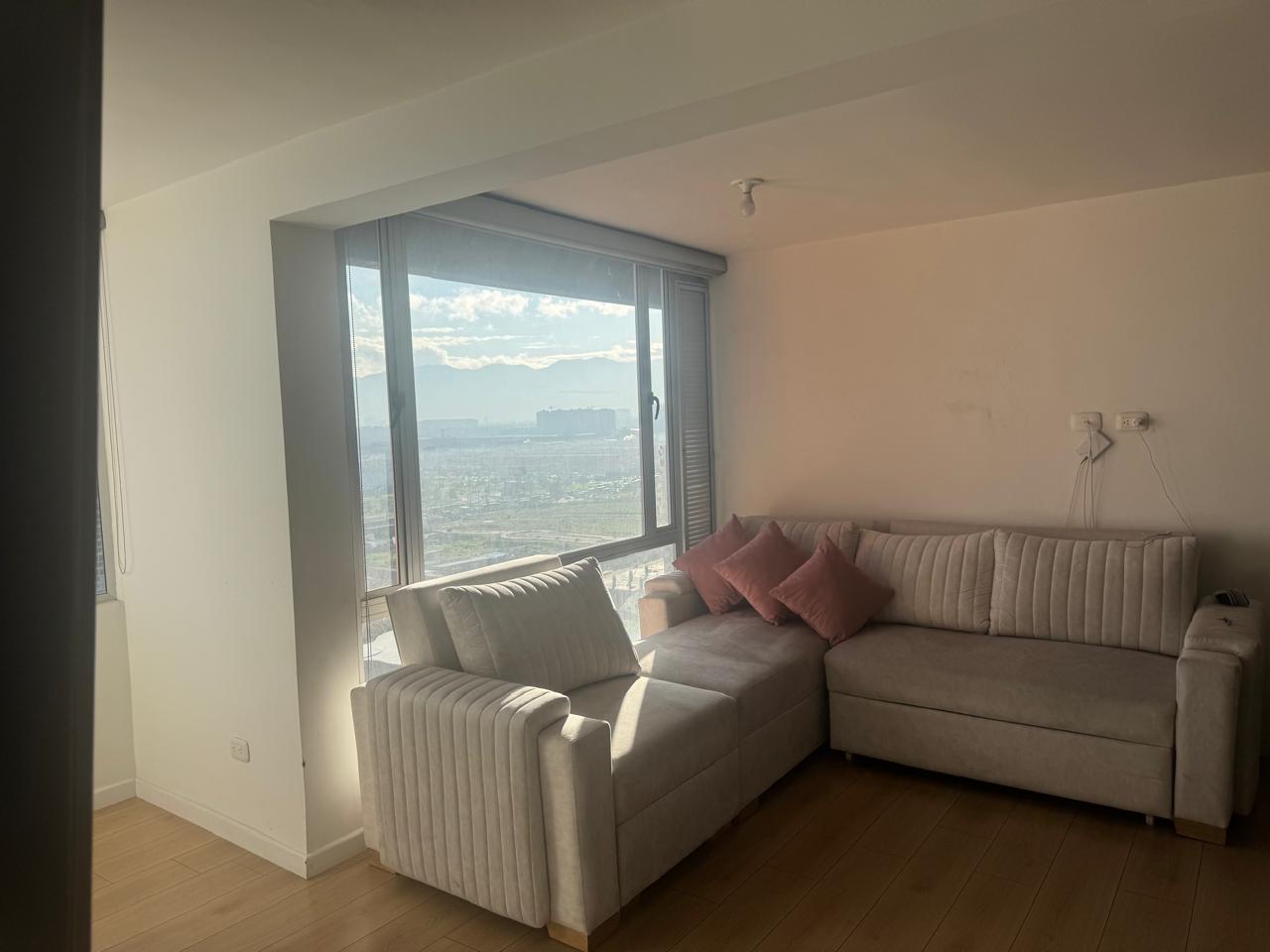Apartamento 60 mts2 en La Felicidad con garaje cubierto.