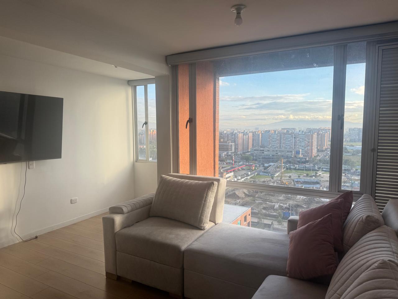 Apartamento 60 mts2 en La Felicidad con garaje cubierto.