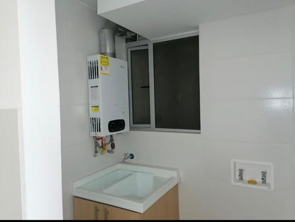 Apartamento 60 mts2 en La Felicidad con garaje cubierto.